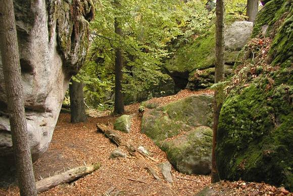 Skalní město Izby (19. 10. 2003), foto © Zdeněk Podešva