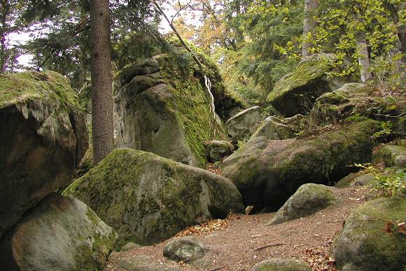 Skalní město Izby (19. 10. 2003), foto © Zdeněk Podešva